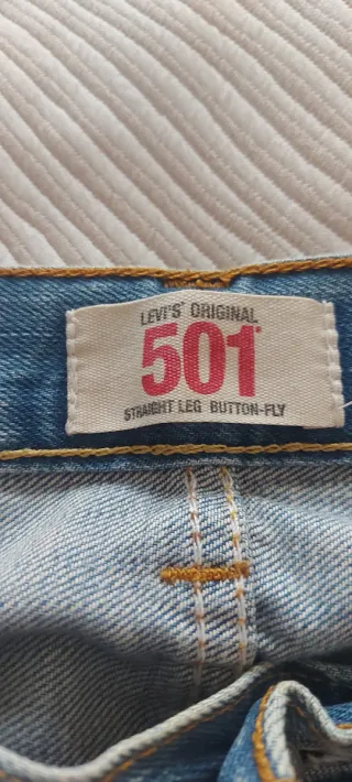 Pantalón Levis 501 W31 L32 Recto Botones