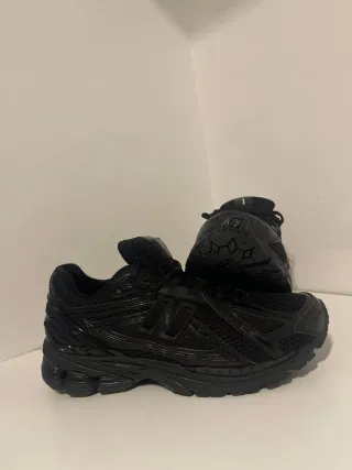 New Balance 1906R Negras