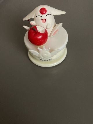 Figura Pawn CLAMP con manzana