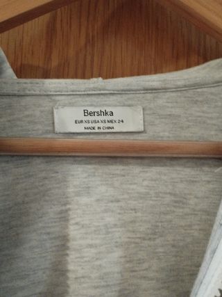 Chaqueta Bershka gris talla XS