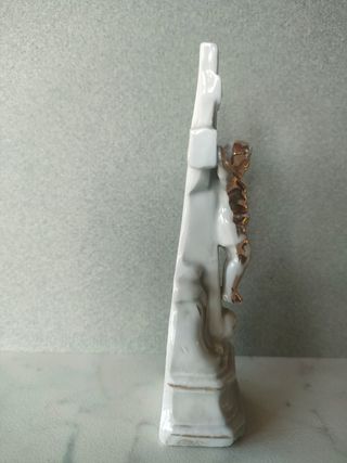 Crocifisso antico in biscuit lucido