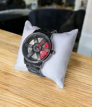 ⌚ Reloj elegante con diseño de llanta