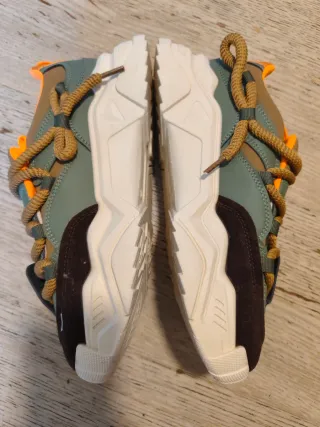 Sneakers uomo/donna taglia 42