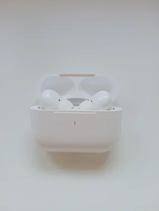 Cascos inalámbricos blancos