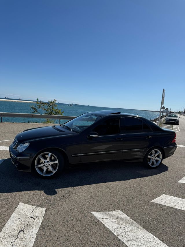 Mercedes-Benz Clase C 2006
