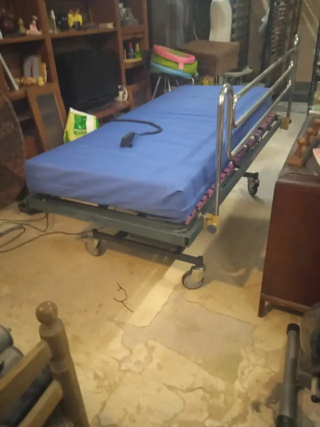 Cama hospitalaria eléctrica