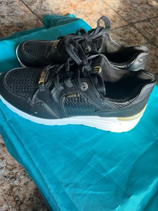 Zapatillas Mustang Negras Talla 39