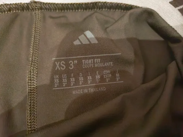 Shorts Adidas TECHFIT Verde Oliva