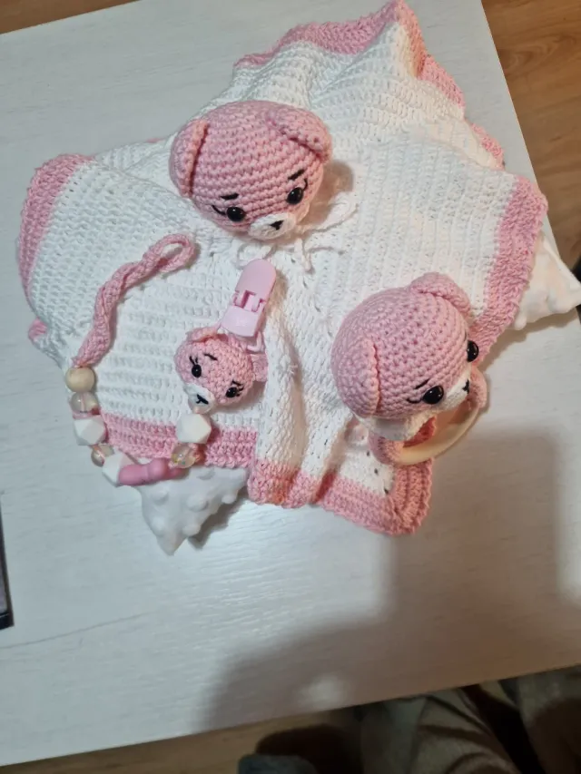 Manta de bebé crochet con peluches