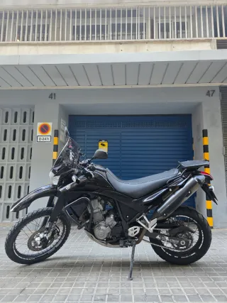 Moto Yamaha XT660R (2008) Etiqueta C