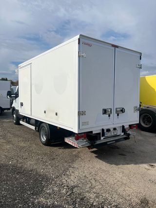 IVECO DAILY PAQUETDERO CON ISOTERMO 2017