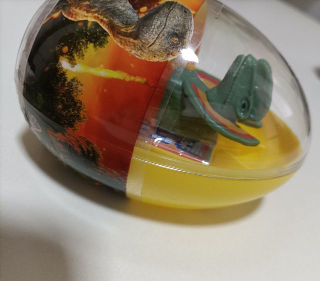 jurassic world dispensador pez capsula nuevo mini