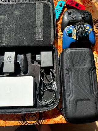 Nintendo Switch + Accesorios