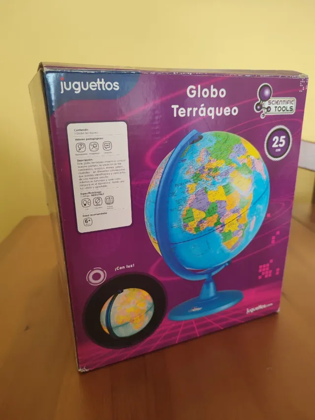 Globo Terráqueo con luz