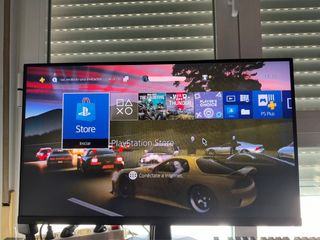 PS4 500GB Negra + Mando y Juego
