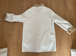 abrigo blanco y marron de fuchs schmitt
