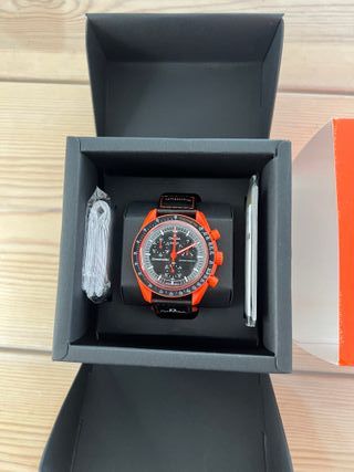Omega x Swatch misión to Lava