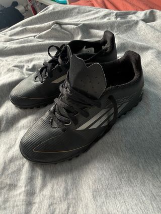 Botas de fútbol Adidas F50 multitaco