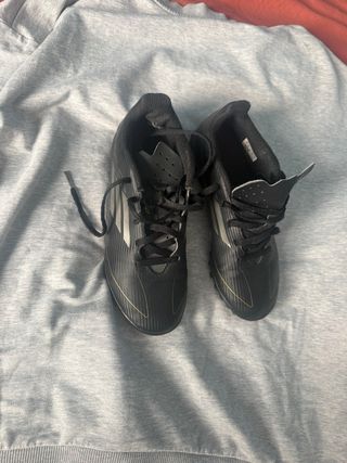 Botas de fútbol Adidas F50 multitaco