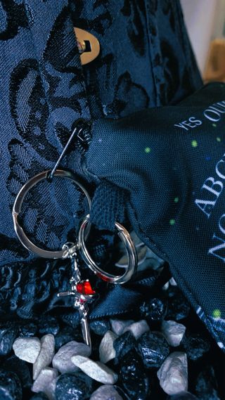 Monedero “Crimson Cross Ouija” | Gothic Coin Purse