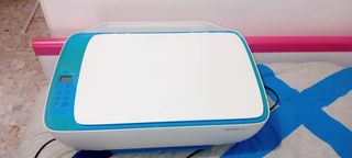Impresora HP Multiusos Azul y Blanca