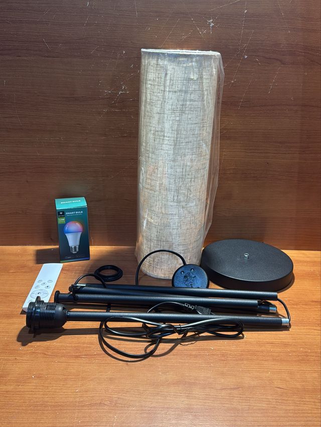 Lámpara de Pie Inteligente Beige y Negra