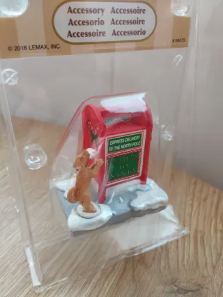 Figura Lemax Perro con Buzón Navidad Nueva