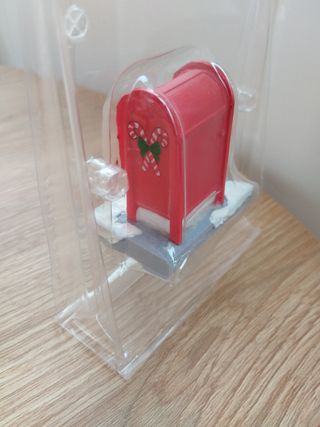 Figura Lemax Perro con Buzón Navidad Nueva