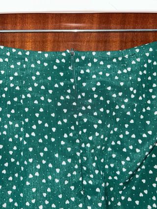 Falda corta Shein verde con volantes
