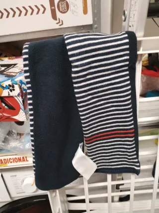 Bufanda talla 12-18 meses.