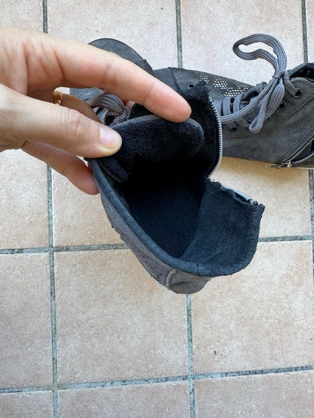 Scarpe ragazza grigie con borchie 36