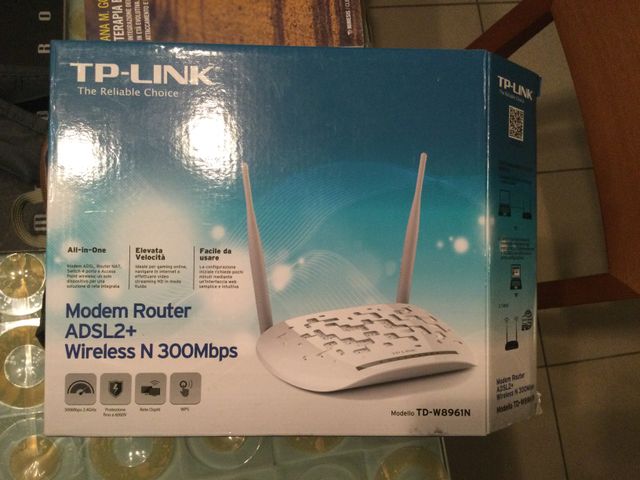 Modem Router TP-Link ADSL2+ Wireless N 300Mbps