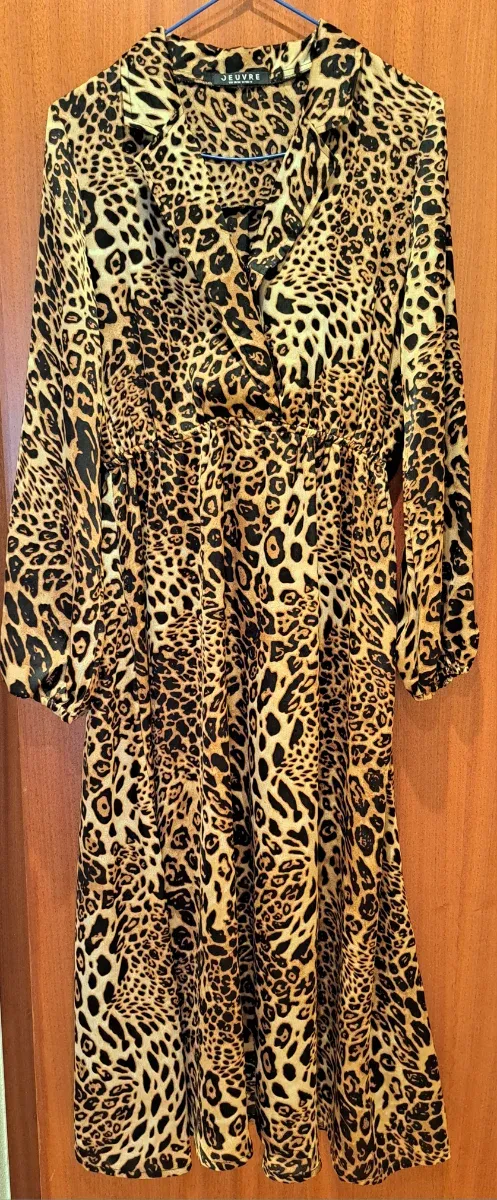 Vestido JEUVRE estampado leopardo, talla EUR 38 .