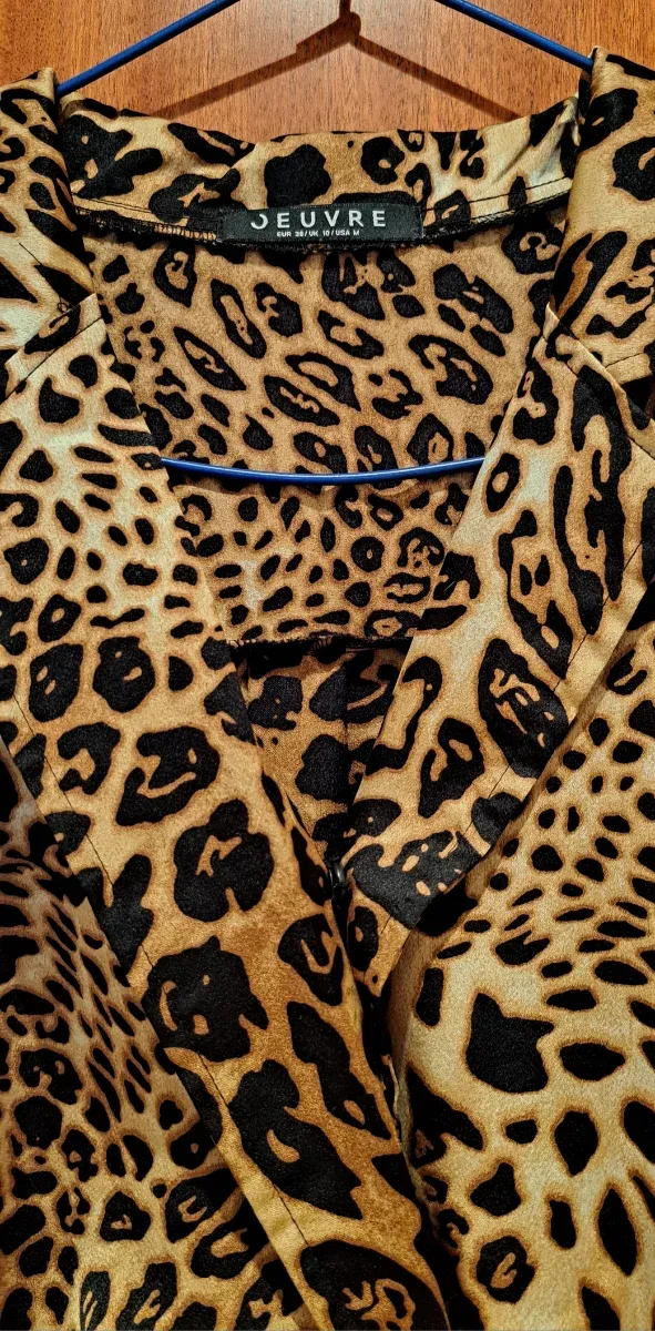 Vestido JEUVRE estampado leopardo, talla EUR 38 .