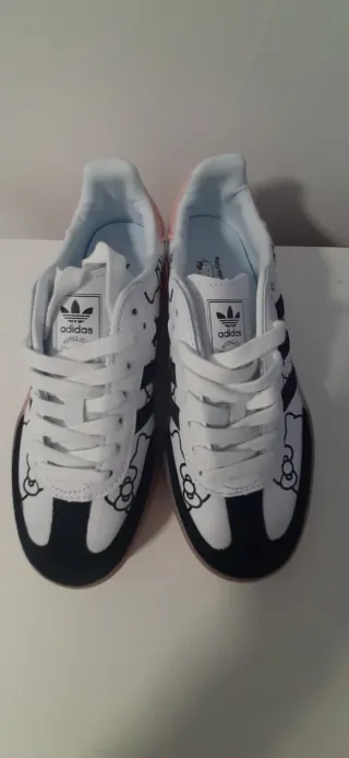 Zapatillas Adidas Samba x Hello Kitty Blancas Rosa