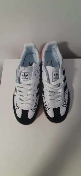 Zapatillas Adidas Samba x Hello Kitty Blancas Rosa