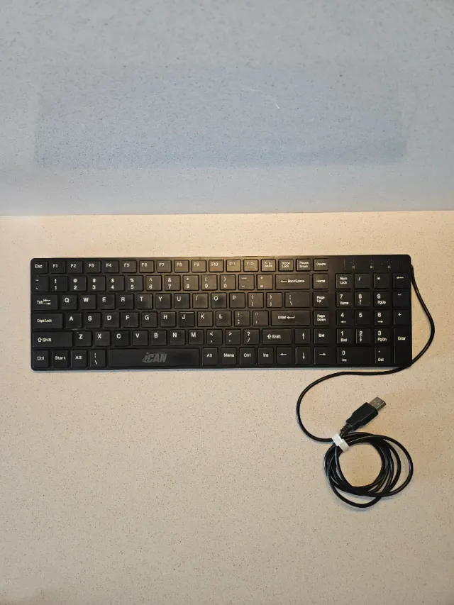 Teclado fino negro USB