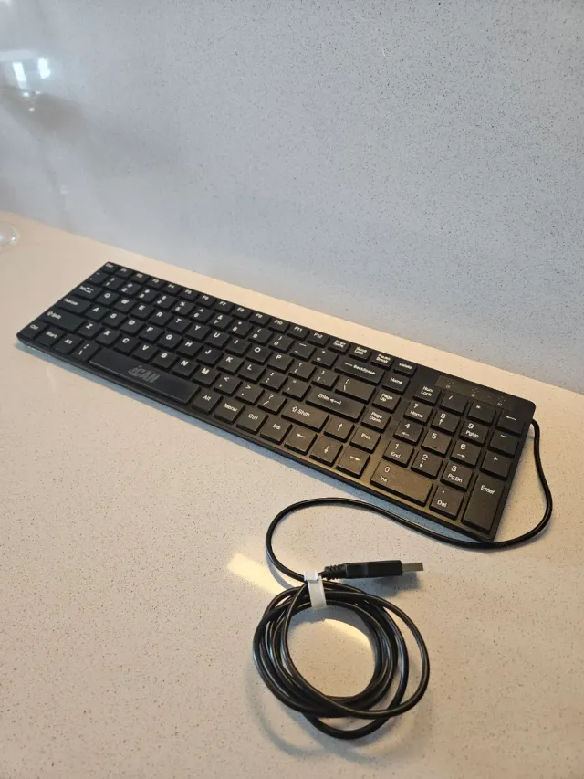 Teclado fino negro USB