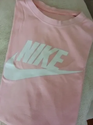 Camiseta Nike rosa
