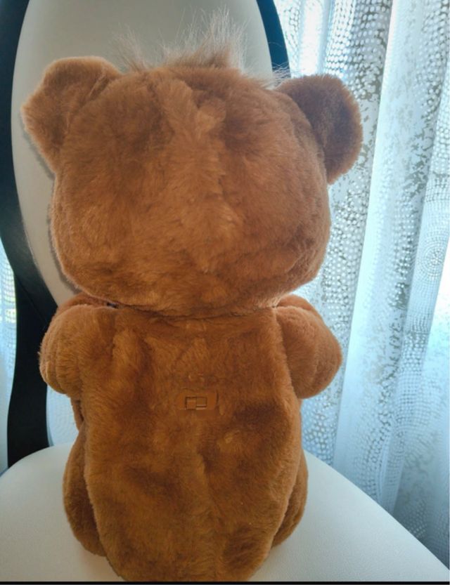 Oso interactivo Cuby con biberón