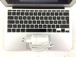 portatil apple apple macbook air core i5 1.6 11 (2011) (a1370)