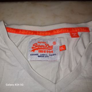 Camiseta Superdry Blanca V-Neck