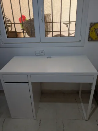 Escritorio blanco moderno