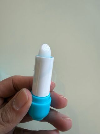 Labial Muñequita Kokeshi Azul y Rosa