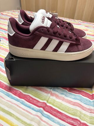Zapatillas Adidas Grand Court Alpha Granate/Blanco