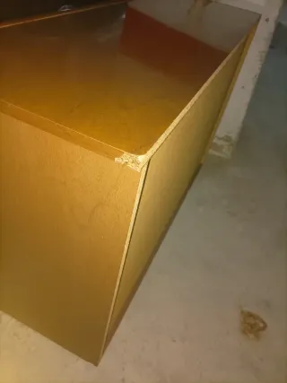 Cómoda de madera con 4 cajones