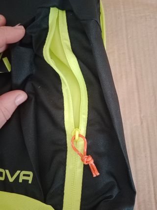 Mochila Givova Negra y Amarilla