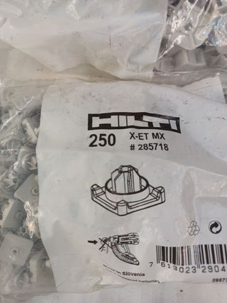 Lote abrazaderas y clips Hilti originales