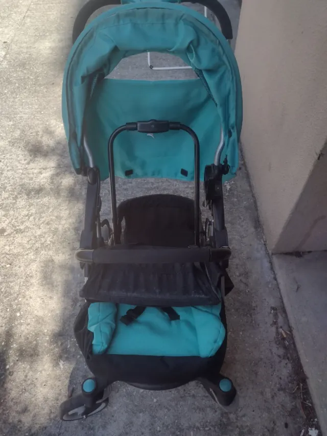 Carrinho de bebé azul água com ovo