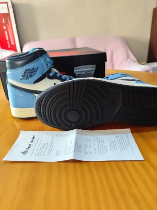 Nike Air Jordan 1 Retro High OG 'Obsidian'